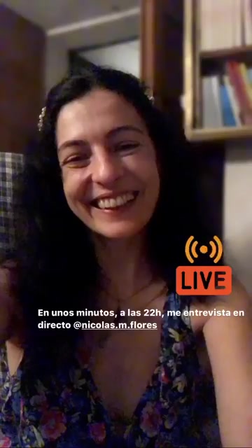 Roser Amills en directo en Instagram antes de la entrevista de Nicolás M. Flores, 14 de agosto de 2020