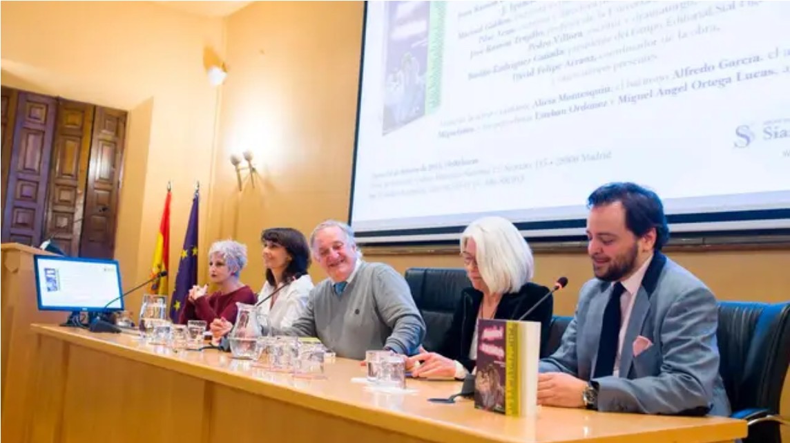 Presentación de la antología Amores canallas en el Archivo Histórico Nacional de Madrid, con David Felipe Arranz a la derecha