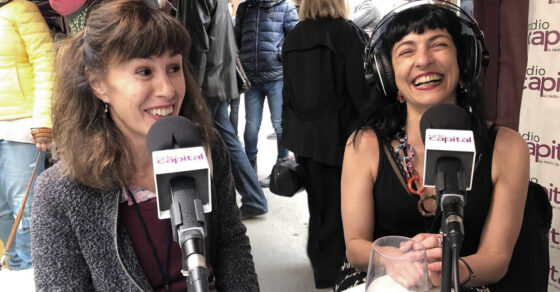 Roser Amills en el Berenar Literari 2019 de Torroella de Montgrí, entrevistada por Ràdio Capital de l'Empordà