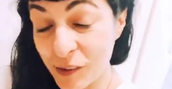 Roser Amills en el vídeo de apoyo a La Maratona de Ona de Sants, diciembre de 2019